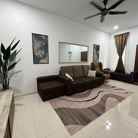 Homestay Kemaman Fyna06 Chukai Exterior photo
